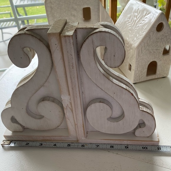 Ivory/White wood bookends - Picture 7 of 8